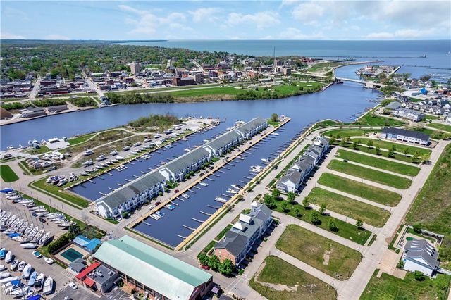 374 Bascule Drive, Lorain, OH 44052