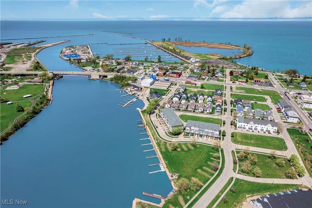 374 Bascule Drive, Lorain, OH 44052