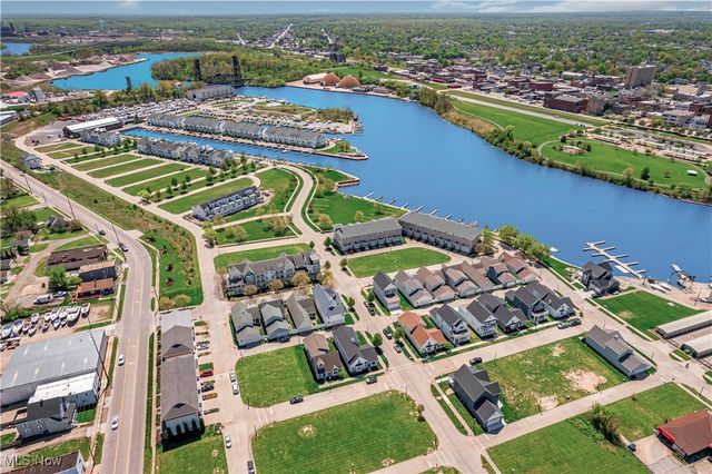 374 Bascule Drive, Lorain, OH 44052