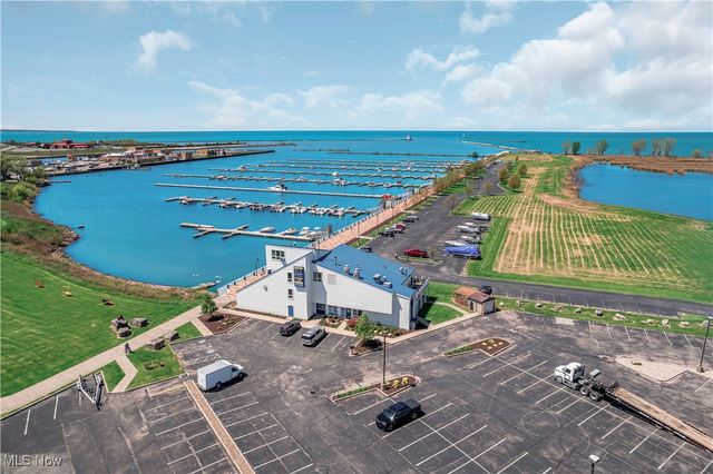 374 Bascule Drive, Lorain, OH 44052