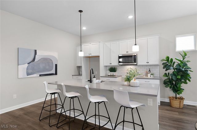 374 Bascule Drive, Lorain, OH 44052