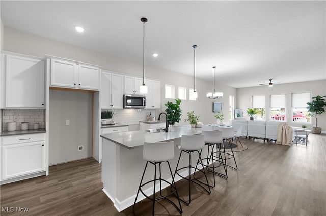 374 Bascule Drive, Lorain, OH 44052