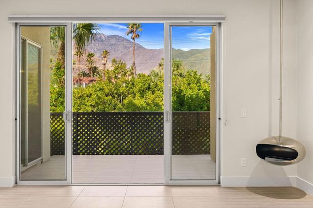 110 The Riv, Palm Springs, CA 92262