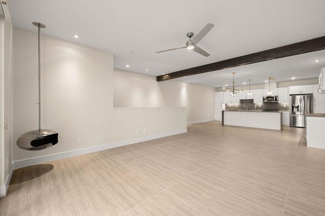 110 The Riv, Palm Springs, CA 92262
