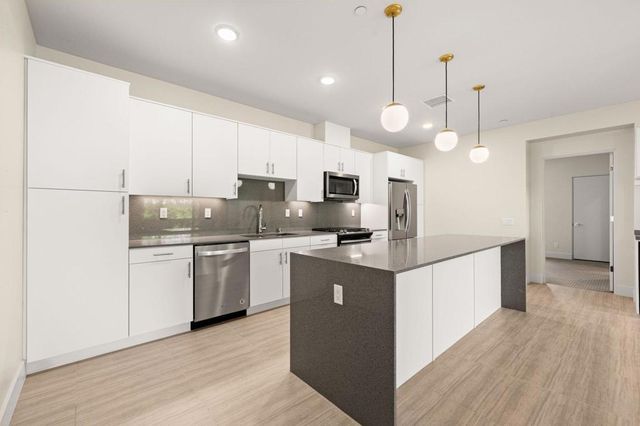 110 The Riv, Palm Springs, CA 92262