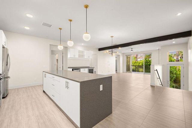 110 The Riv, Palm Springs, CA 92262