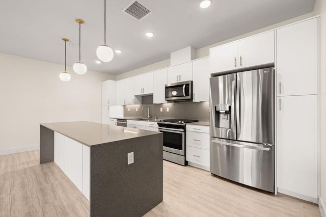 110 The Riv, Palm Springs, CA 92262