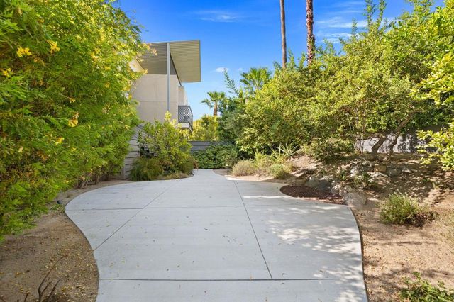 110 The Riv, Palm Springs, CA 92262