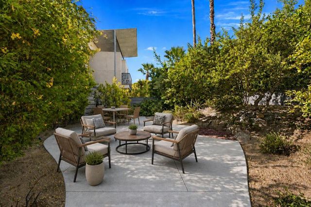 110 The Riv, Palm Springs, CA 92262