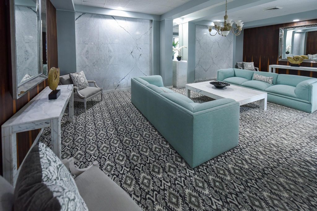 Image 31 of property listing at 2860 S Ocean Boulevard 202, Palm Beach, FL 33480