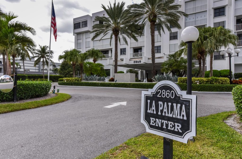 Image 32 of property listing at 2860 S Ocean Boulevard 202, Palm Beach, FL 33480