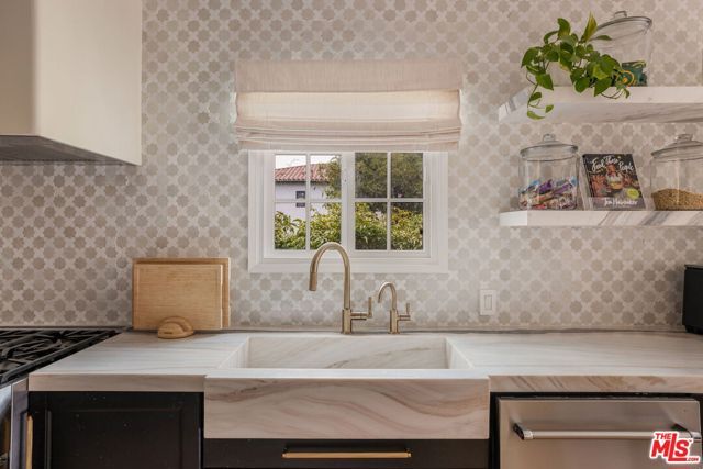 10596 Cushdon Avenue, Los Angeles, CA 90064