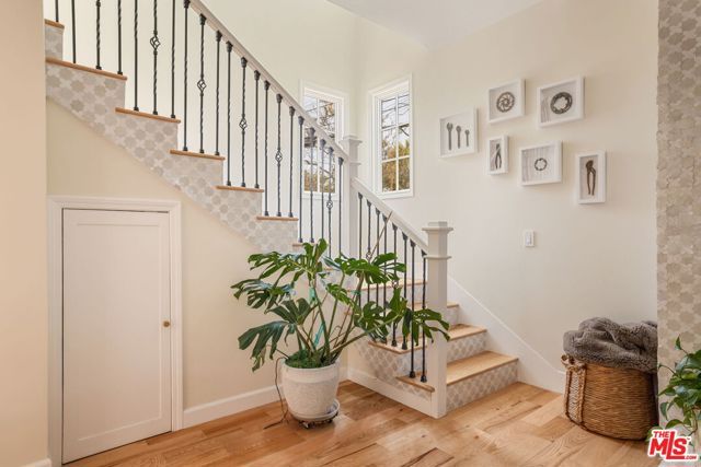 10596 Cushdon Avenue, Los Angeles, CA 90064