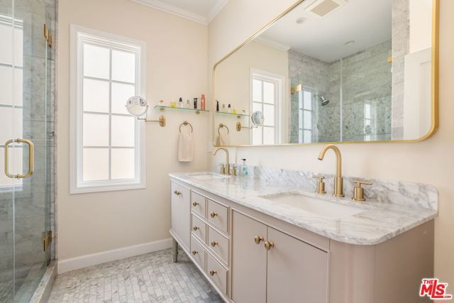 10596 Cushdon Avenue, Los Angeles, CA 90064