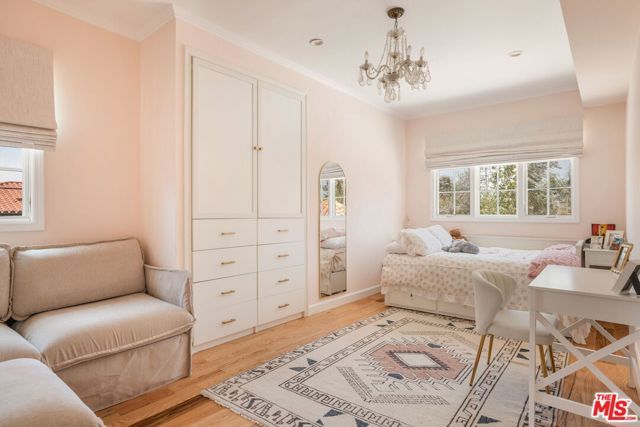 10596 Cushdon Avenue, Los Angeles, CA 90064