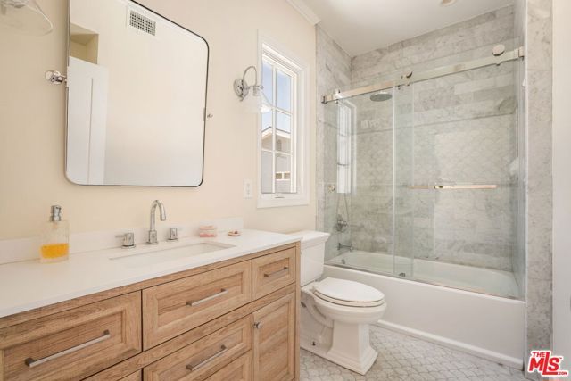 10596 Cushdon Avenue, Los Angeles, CA 90064