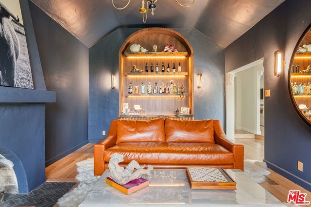 10596 Cushdon Avenue, Los Angeles, CA 90064