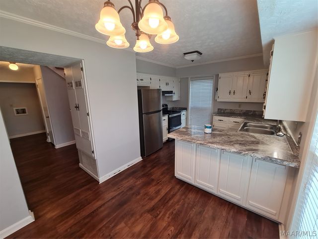1601 COBBLESTONE Court, Montgomery, AL 36117