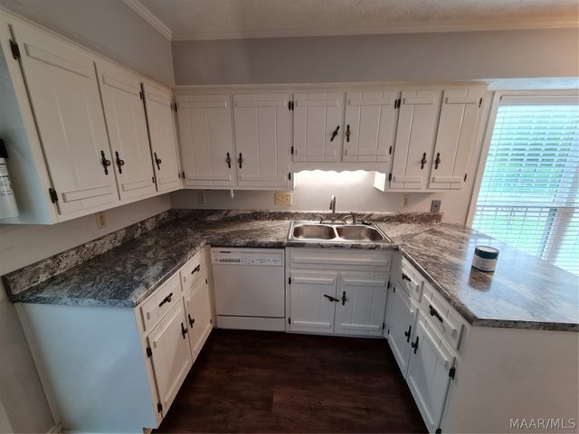 1601 COBBLESTONE Court, Montgomery, AL 36117