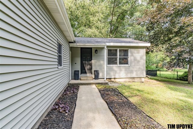 16661 152nd Avenue, Spring Lake, MI 49456