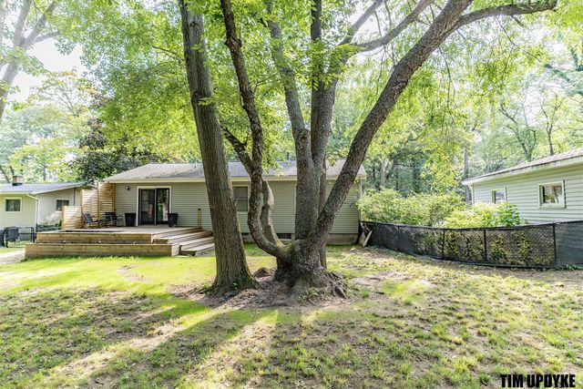 16661 152nd Avenue, Spring Lake, MI 49456