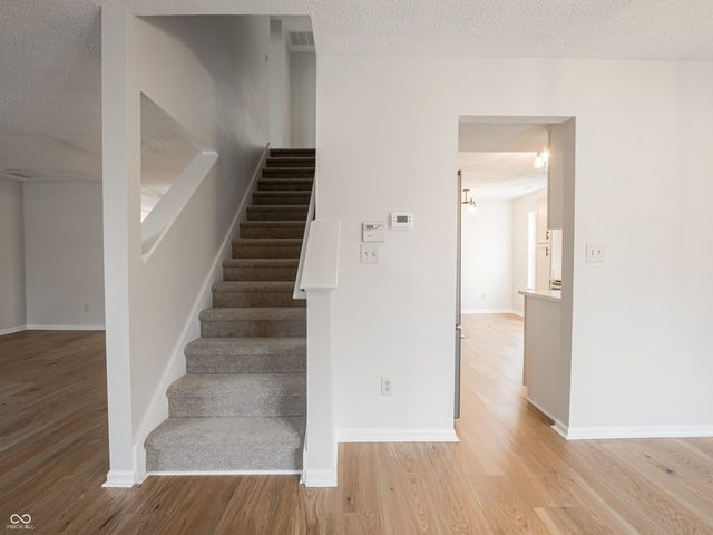 9220 Bridgestone Court, Indianapolis, IN 46231