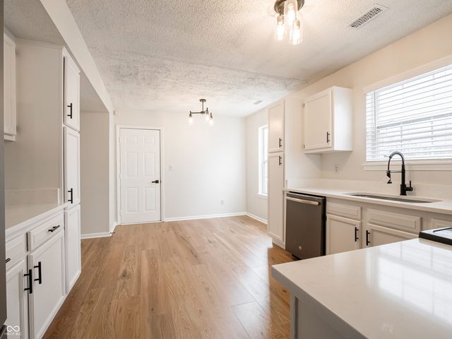 9220 Bridgestone Court, Indianapolis, IN 46231