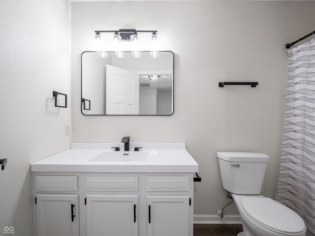 9220 Bridgestone Court, Indianapolis, IN 46231