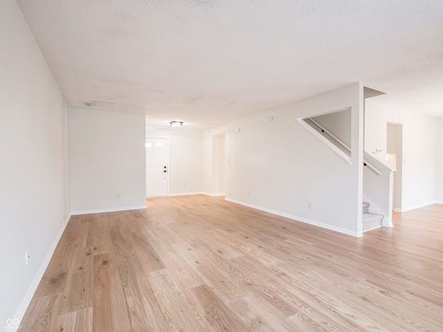 9220 Bridgestone Court, Indianapolis, IN 46231