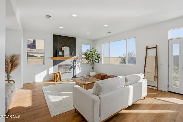 43010 Yaffa Street, Lancaster, CA 93535