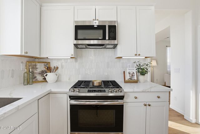 43010 Yaffa Street, Lancaster, CA 93535