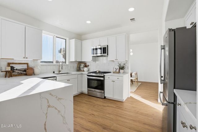 43010 Yaffa Street, Lancaster, CA 93535