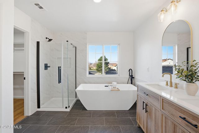 43010 Yaffa Street, Lancaster, CA 93535