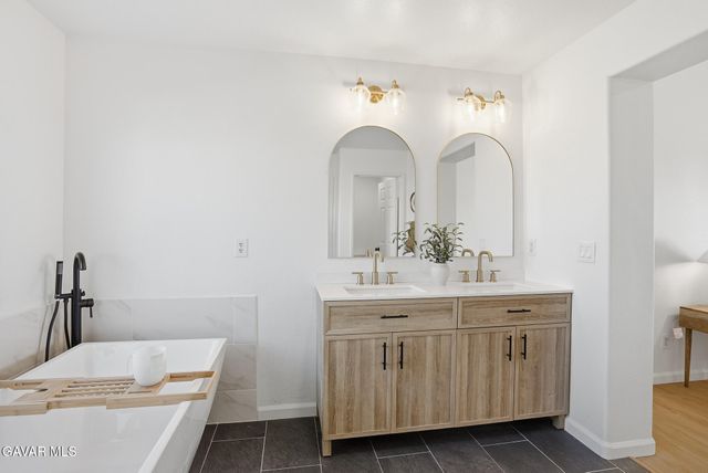 43010 Yaffa Street, Lancaster, CA 93535