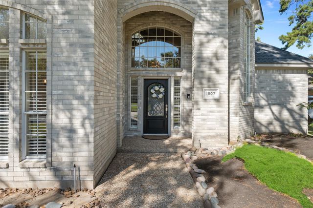 1807 Mountain Aspen Lane, Kingwood, TX 77345