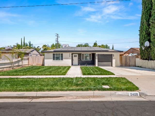 2409 E Holland Avenue, Fresno, CA 93726