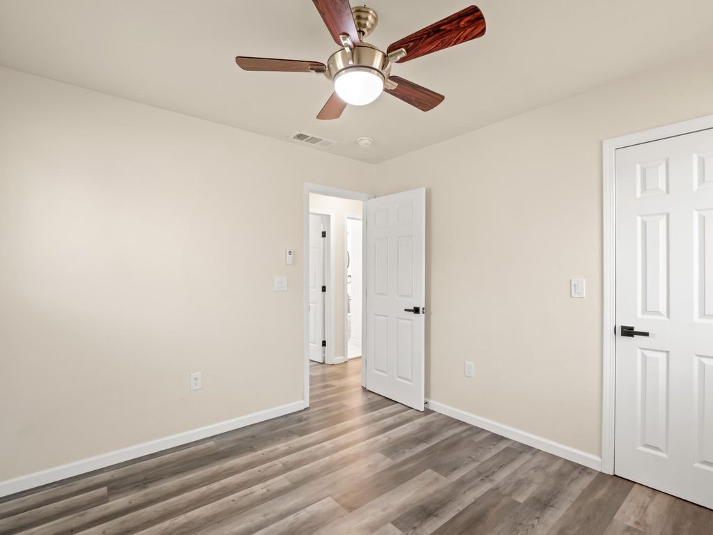 Image 18 of property listing at 2409 E Holland Avenue, Fresno, CA 93726