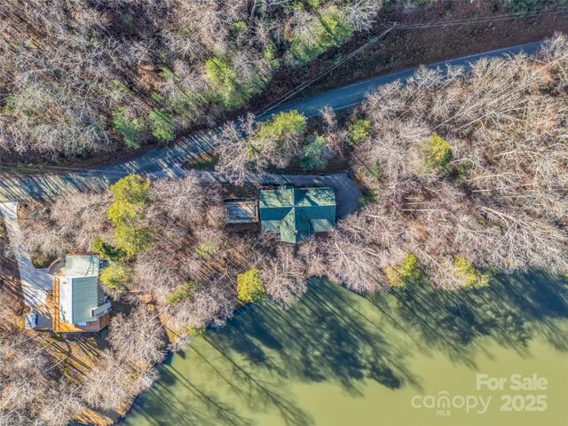 446 Rainbow Circle, Lake Lure, NC 28746