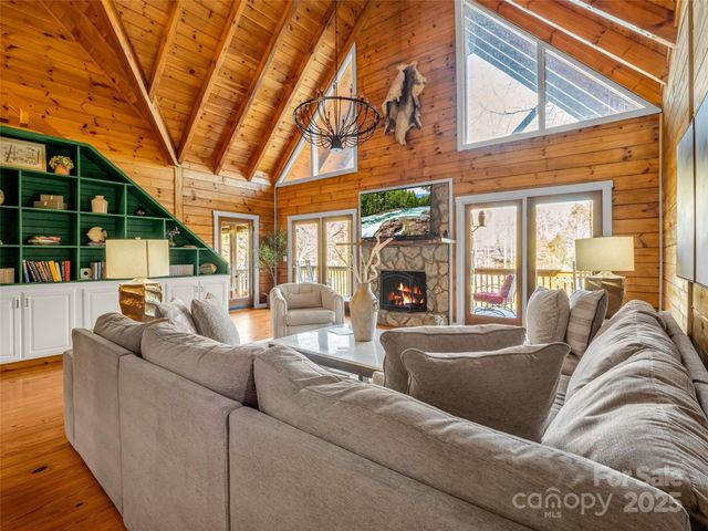 446 Rainbow Circle, Lake Lure, NC 28746