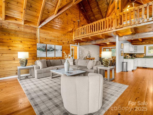 446 Rainbow Circle, Lake Lure, NC 28746