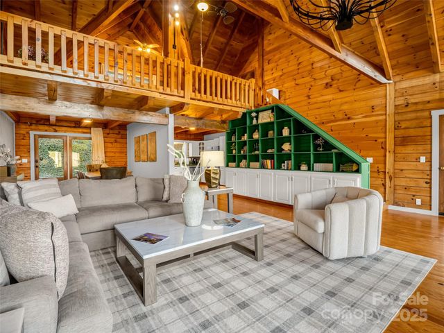 446 Rainbow Circle, Lake Lure, NC 28746