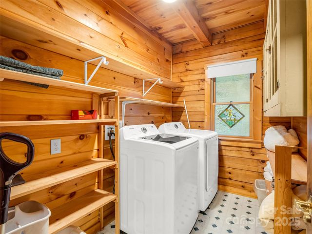 446 Rainbow Circle, Lake Lure, NC 28746