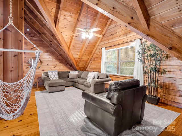 446 Rainbow Circle, Lake Lure, NC 28746