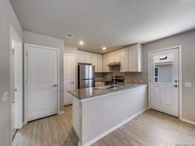 7210 Lavaca, San Antonio, TX 78218