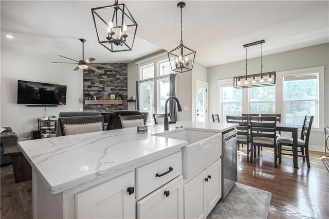 21831 W 177th Terrace, Olathe, KS 66062