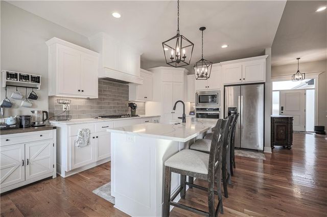 21831 W 177th Terrace, Olathe, KS 66062