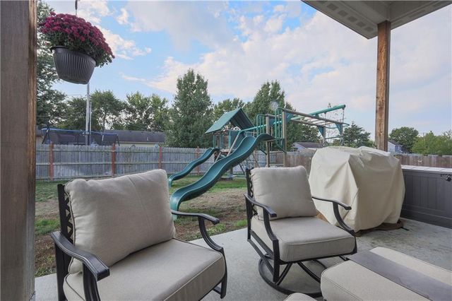 21831 W 177th Terrace, Olathe, KS 66062