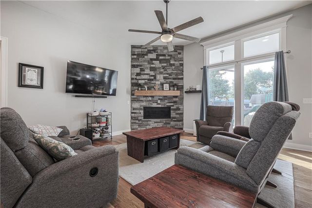 21831 W 177th Terrace, Olathe, KS 66062