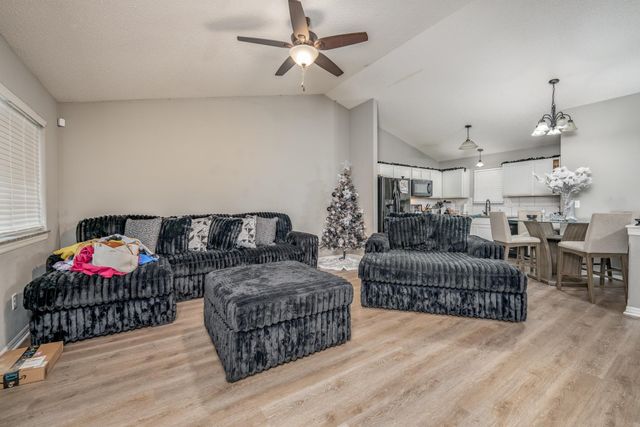 5326-5328 N Cypress St, Bel Aire, KS 67226