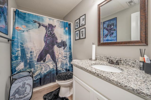 5326-5328 N Cypress St, Bel Aire, KS 67226